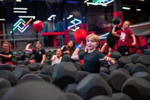 förenigsaktiviteter på JumpYard i Göteborg, i foam pit